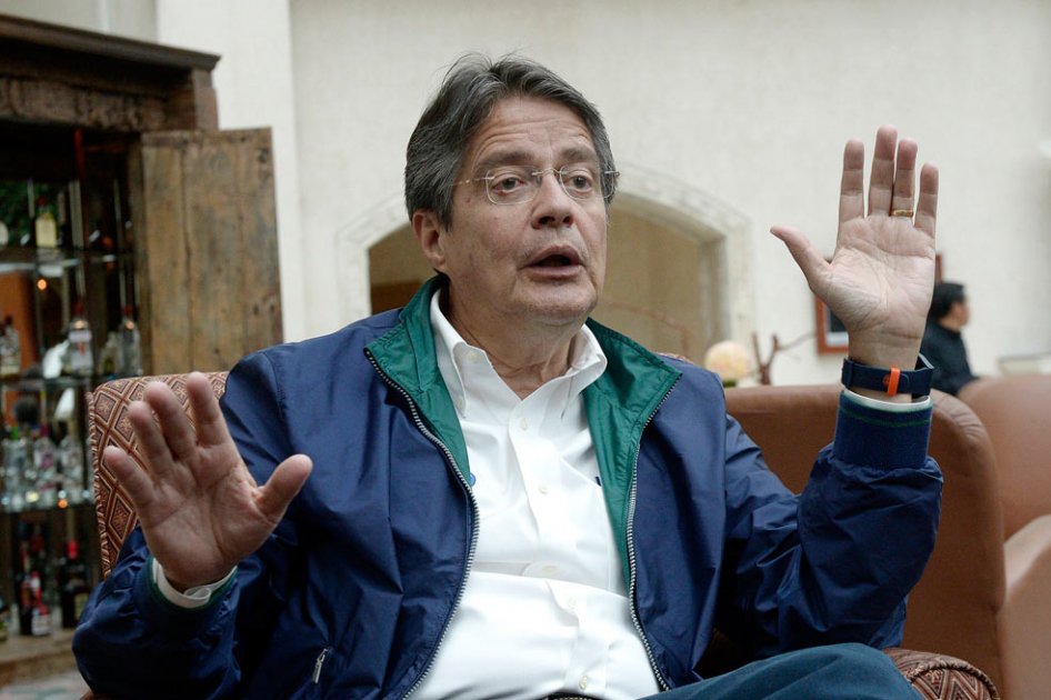 Candidato a presidencia de Ecuador arremete contra Juan Manuel Santos