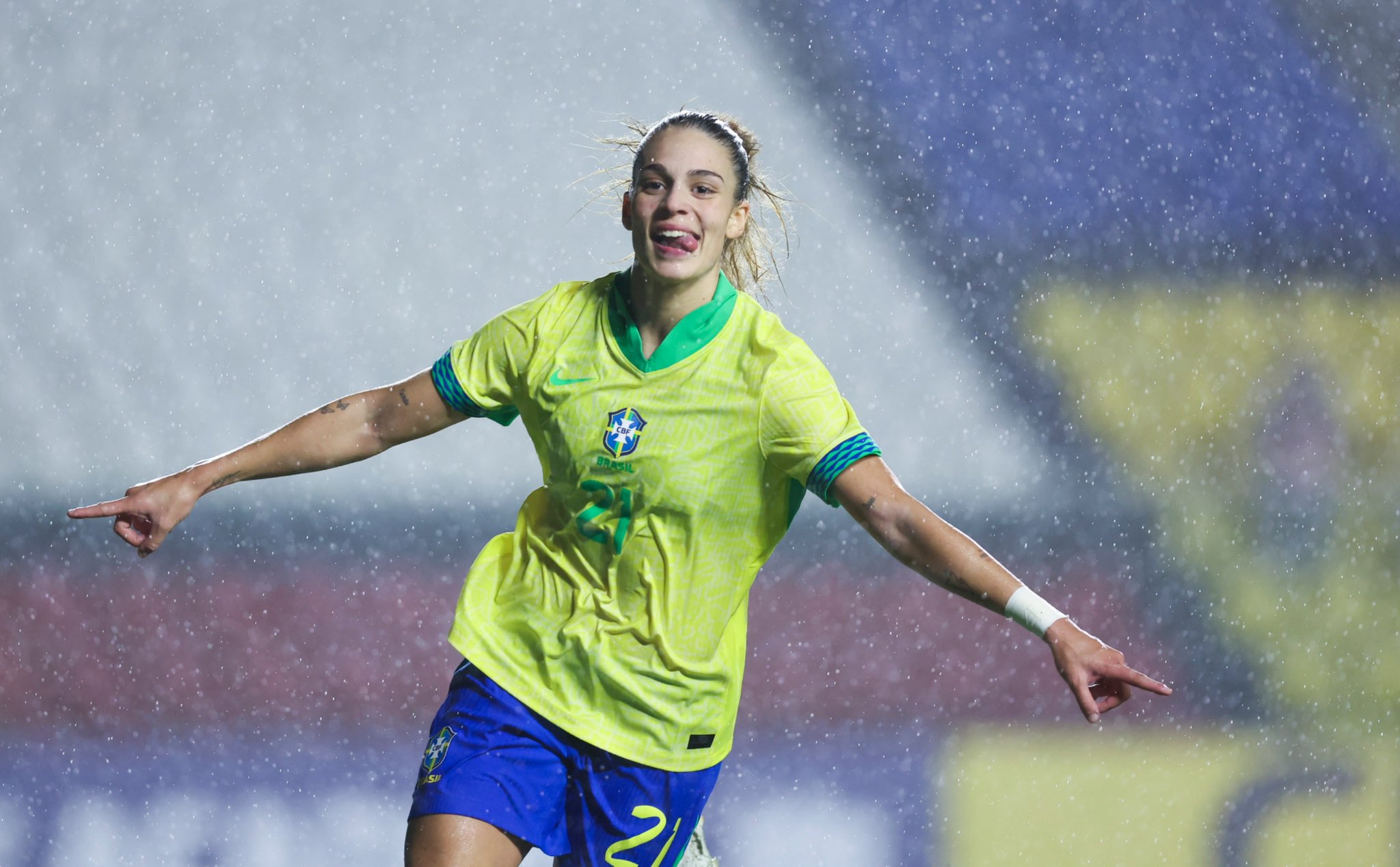 La selección femenina de Colombia perdió 3-1 ante Brasil: mire los goles