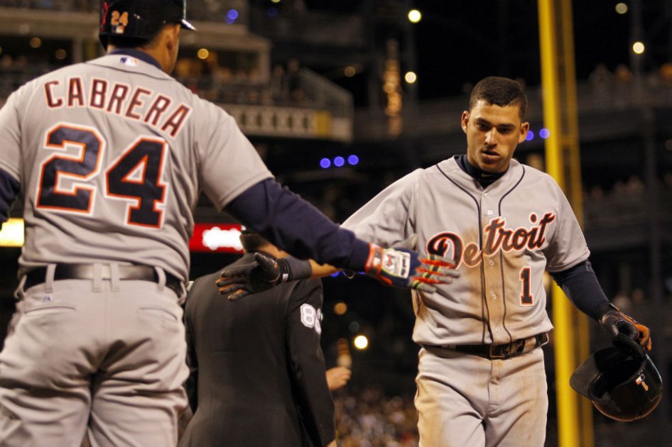 Miguel Cabrera (Venezuela) y José Iglesias (Cuba), dos de los 11 peloteros extranjeros en los Tigres de Detroit. Foto: AFP