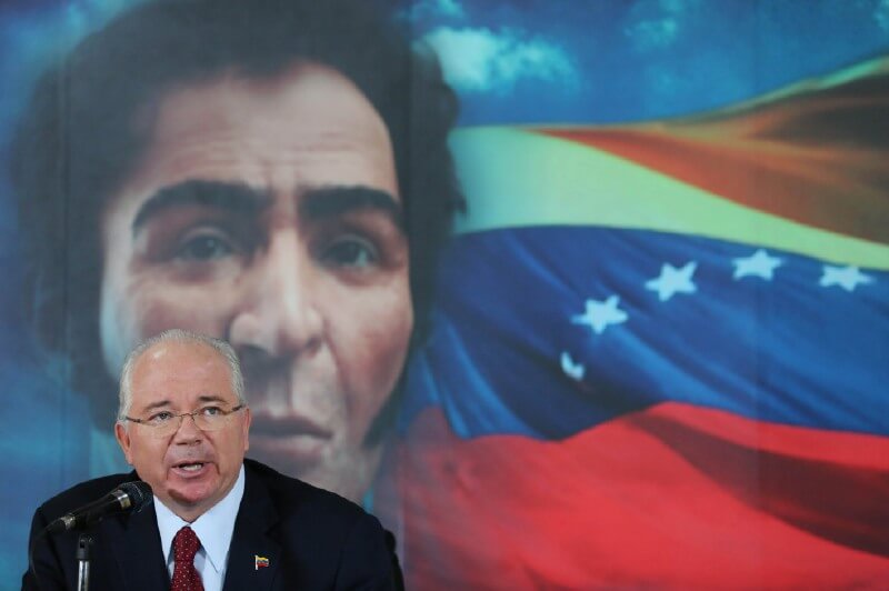 Rafael Ramírez fue director de la empresa de Petróleos de Venezuela (PDVSA) de 2004 a 2014. Se le consideró el “superministro” de confianza de Chávez. / AP