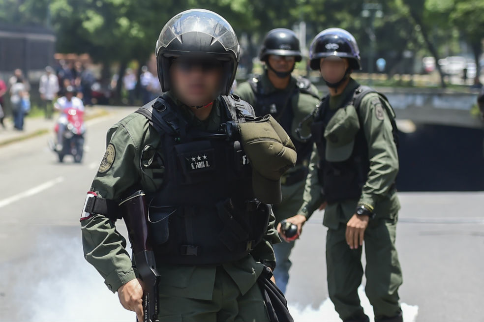 Llegó la hora de “darle la espalda al tirano”: militares venezolanos que piden asilo en Colombia