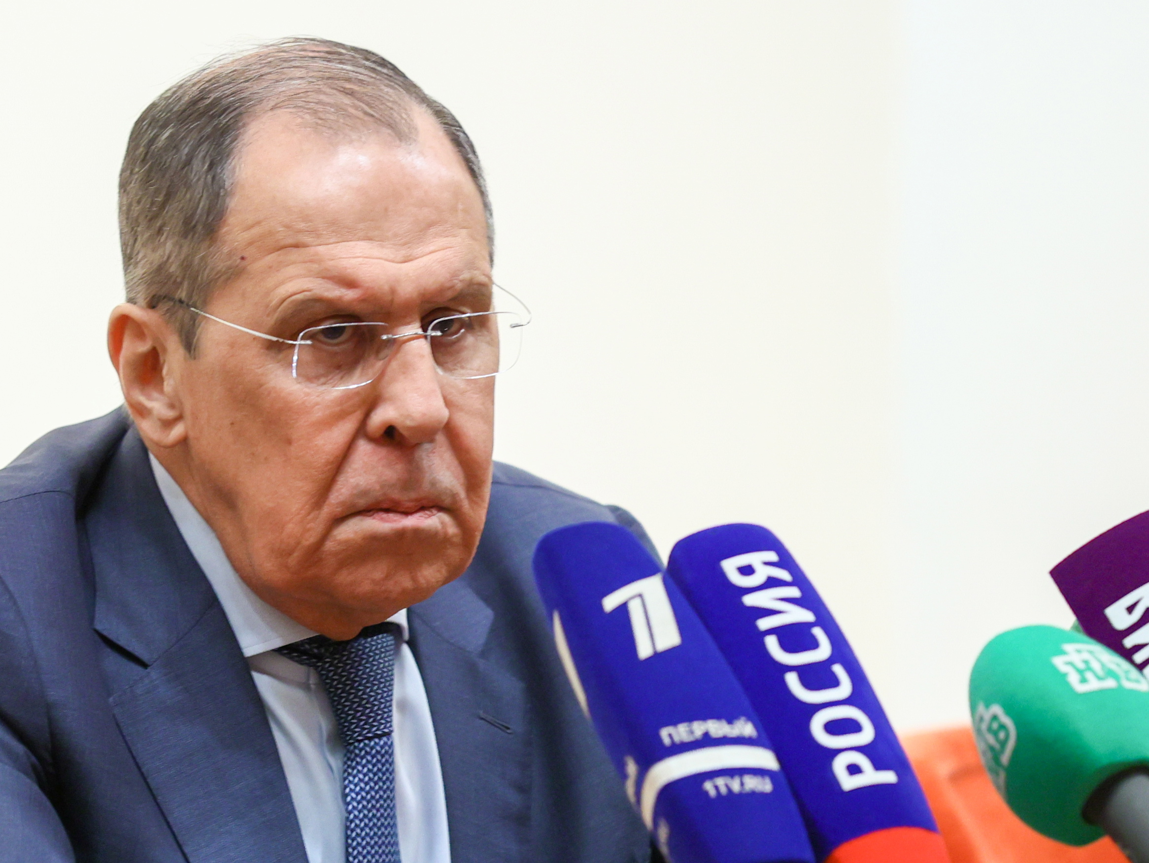 Rusia amenaza con extender ofensiva en Ucrania y descarta negociaciones de paz