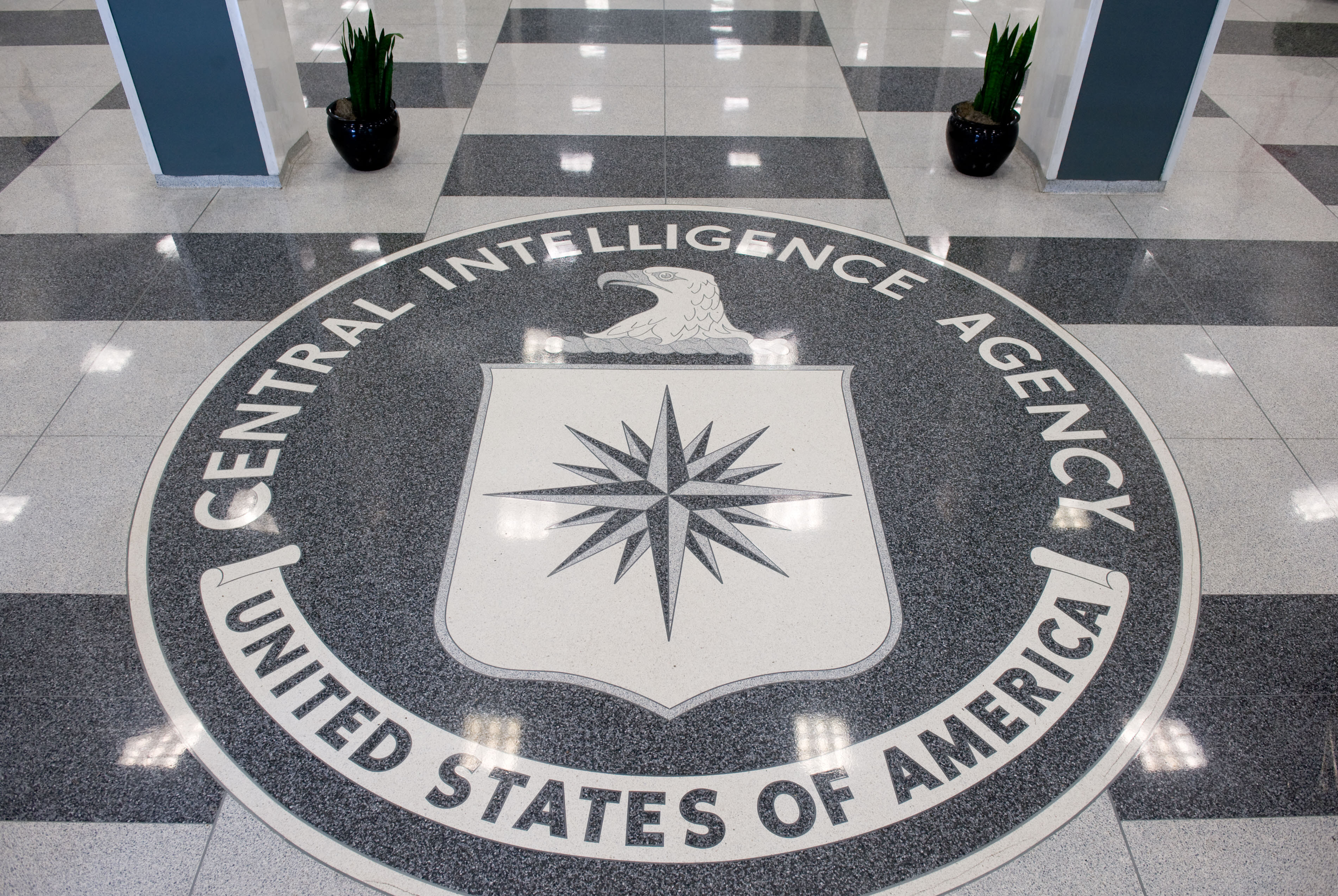 ¿Por qué es grave que la CIA le envíe a Trump los nombres de sus empleados?