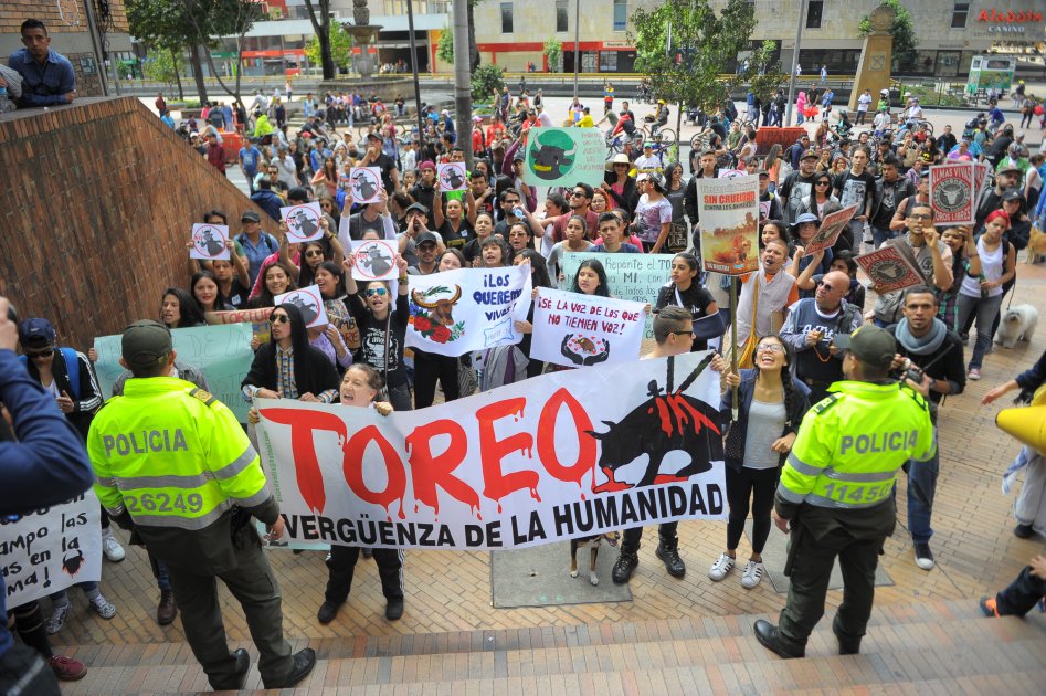 Manifestaciones en la Santamaría se permitirán, pero a una “distancia prudente”