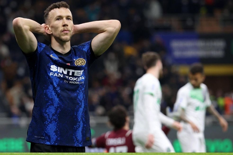 Inter no pudo con Sassuolo y Milan sigue líder de la Serie A