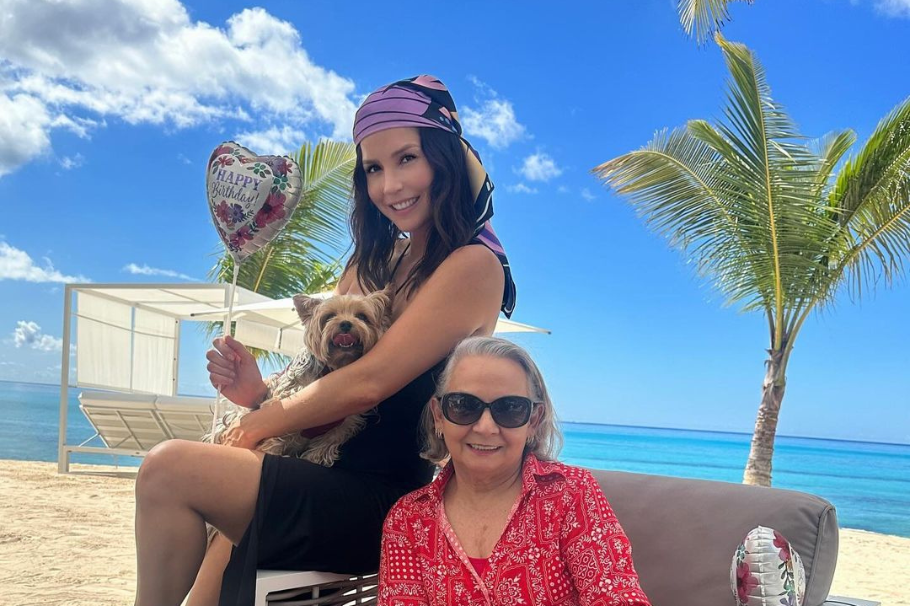 Carmen Villalobos organizó una celebración de cumpleaños de lujo para su mamá