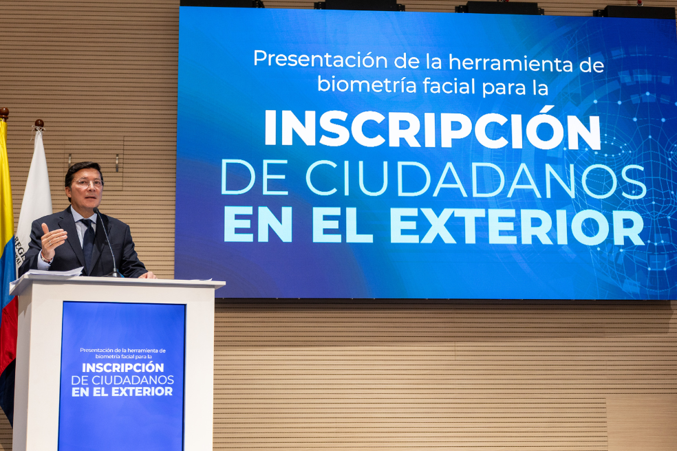Así es la herramienta de la Registraduría para que colombianos en el exterior cambien su puesto de votación
