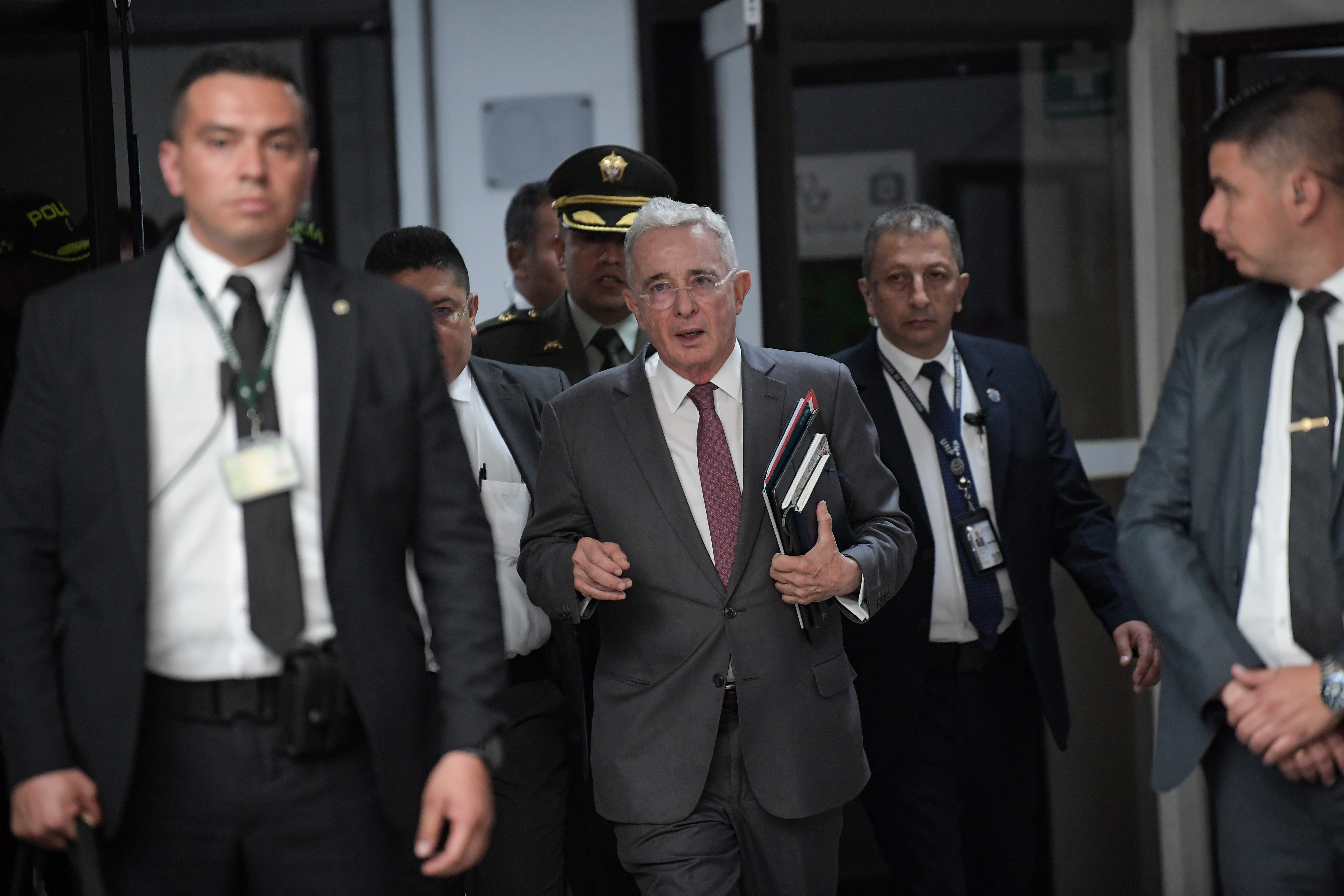 “A la JEP puede ir Uribe”: Petro sobre fallo contra el expresidente