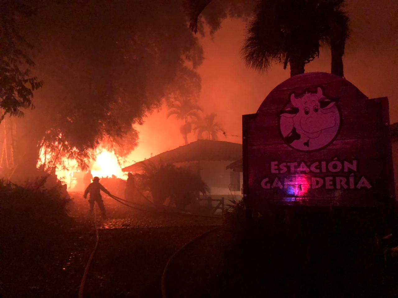 Un rayo incendió la estación de ganadería del Parque Panaca de Quindío