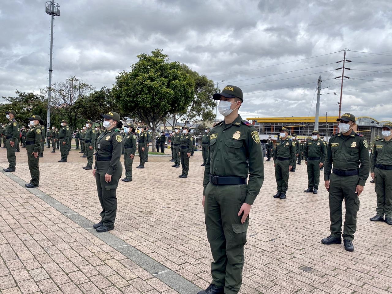 Bogotá recibió 214 nuevos uniformados para reforzar el pie de fuerza en la ciudad.