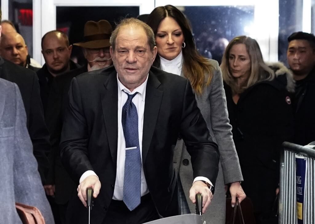 Jurado de caso Harvey Weinstein, de acuerdo en tres de los cinco cargos