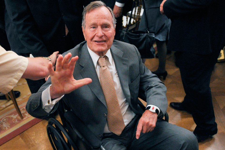 Salud de George Bush padre «empeora» por «persistente» fiebre