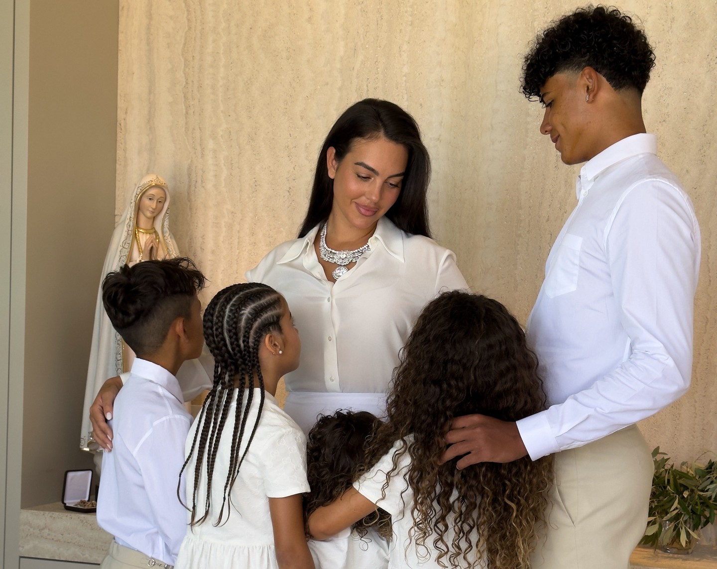 Georgina adoptó legalmente a los tres hijos mayores de Cristiano Ronaldo. Esto se sabe