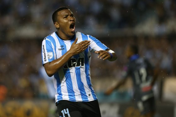 Confirmado traspaso de Roger Martínez al Jiangsu Suning de China