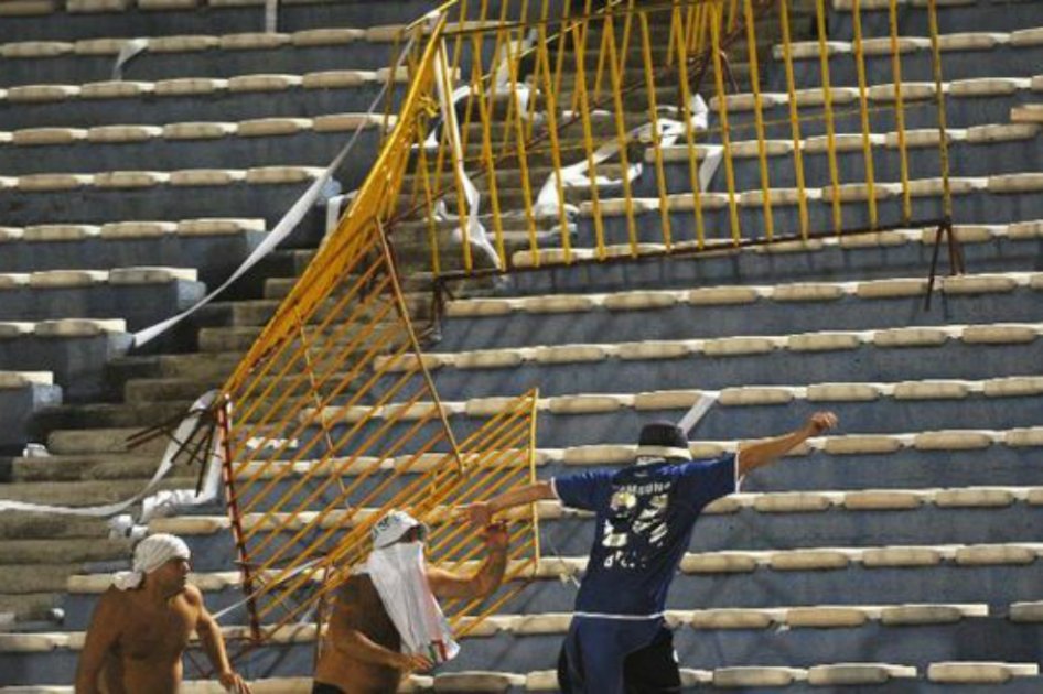 Hinchas con antecedentes por violencia en el deporte no ingresarán a estadios de Uruguay