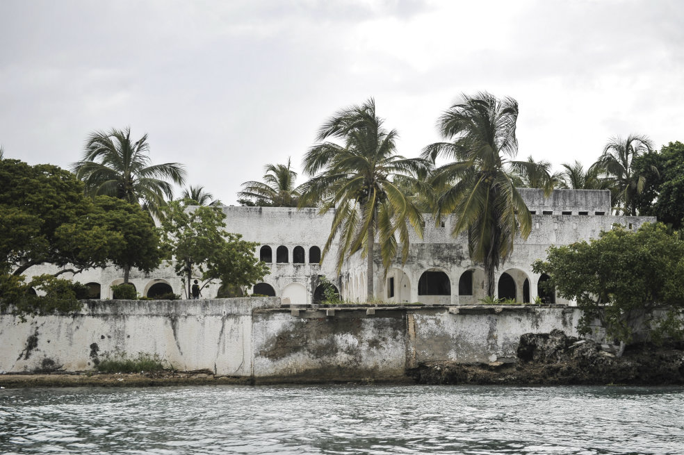 El lío de los terrenos baldíos de Orika, Islas del Rosario