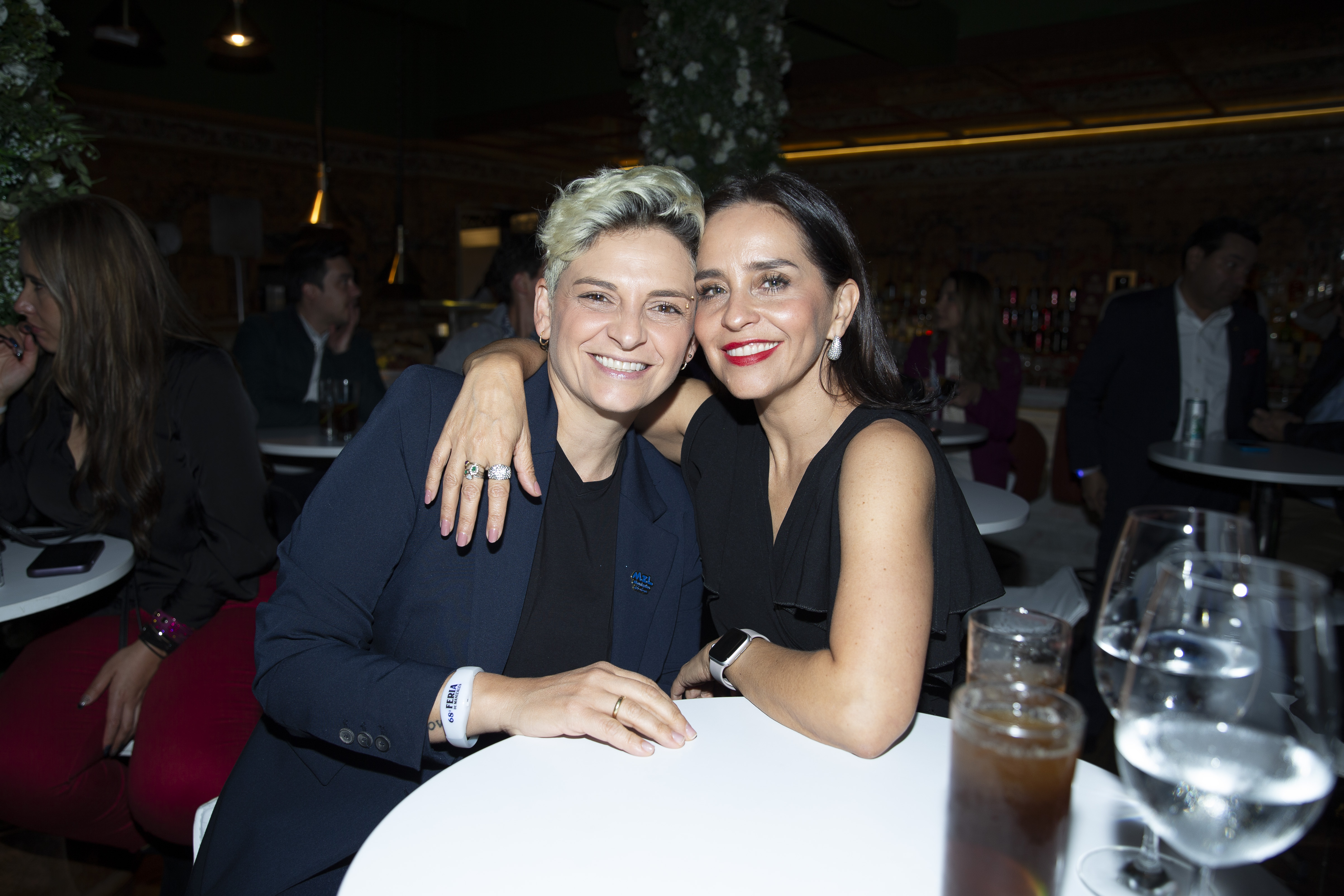 Camila Chain, Diana Angel