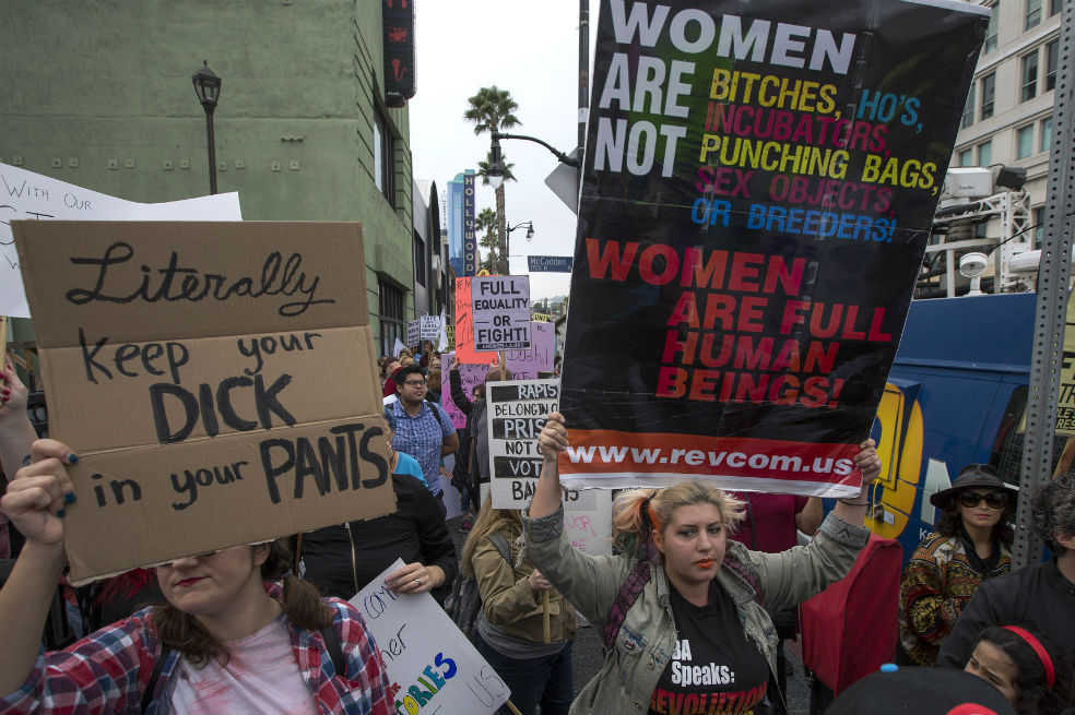 ¿Se han sobrepasado los hombres con sus compañeras de trabajo?