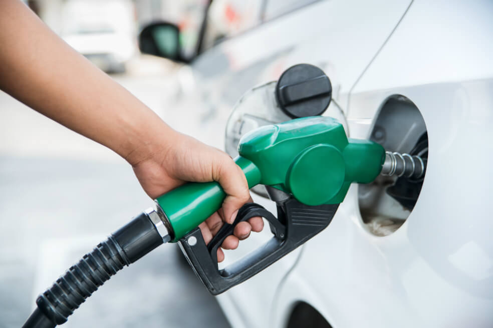 ¿Cómo ahorrar combustible en su vehículo?