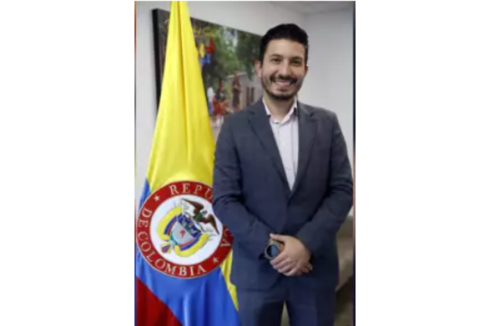DPS aparta de su cargo a secretario general por posible caso de corrupción