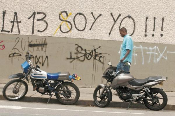 Asesinan a sobrino de líder social de la comuna 13