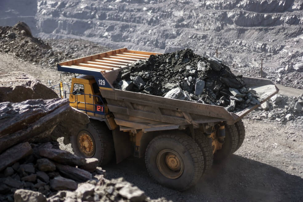 Mercado mundial del hierro recibe otro gran golpe