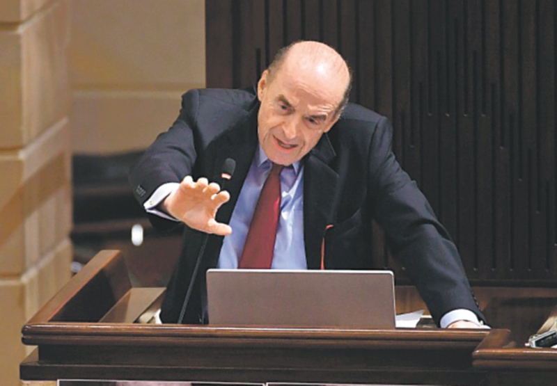 Leyva y Petro tardaron 14 días en aceptar la suspensión que ordenó la Procuraduría