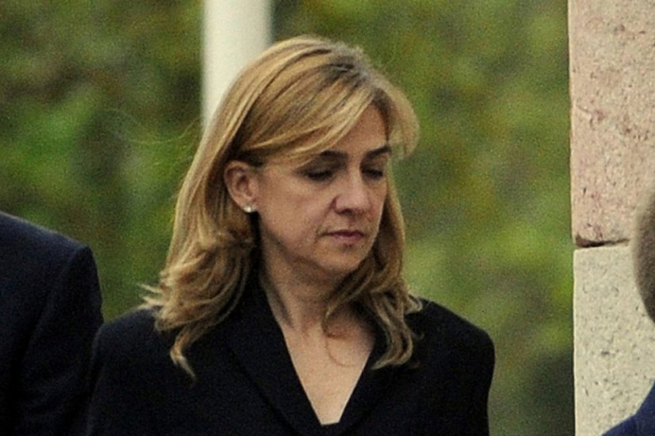 Rey de España retira título de duquesa Palma de Mallorca a su hermana Cristina