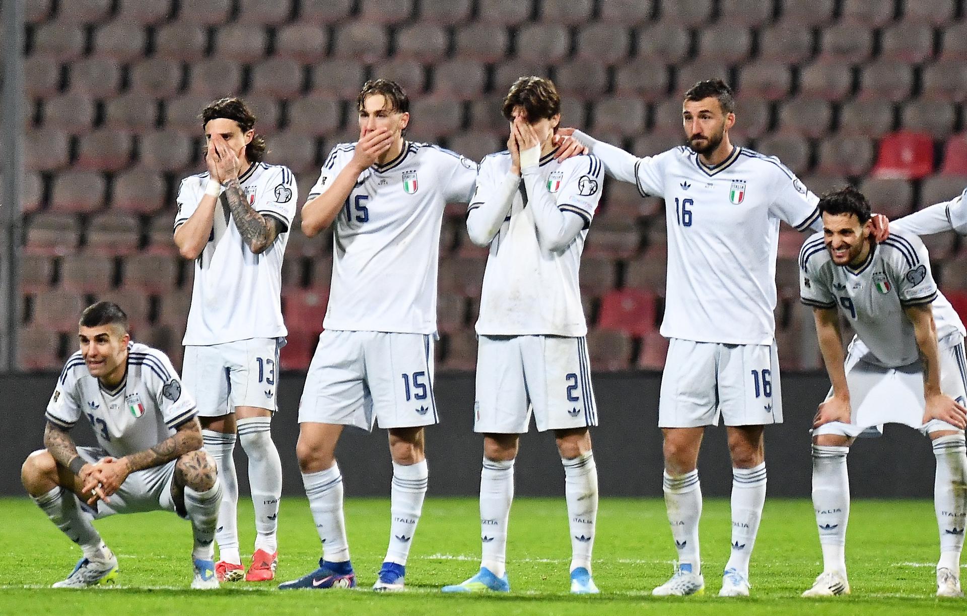 Histórico: Italia volvió a quedar fuera del Mundial, Bosnia eliminó al tetracampeón