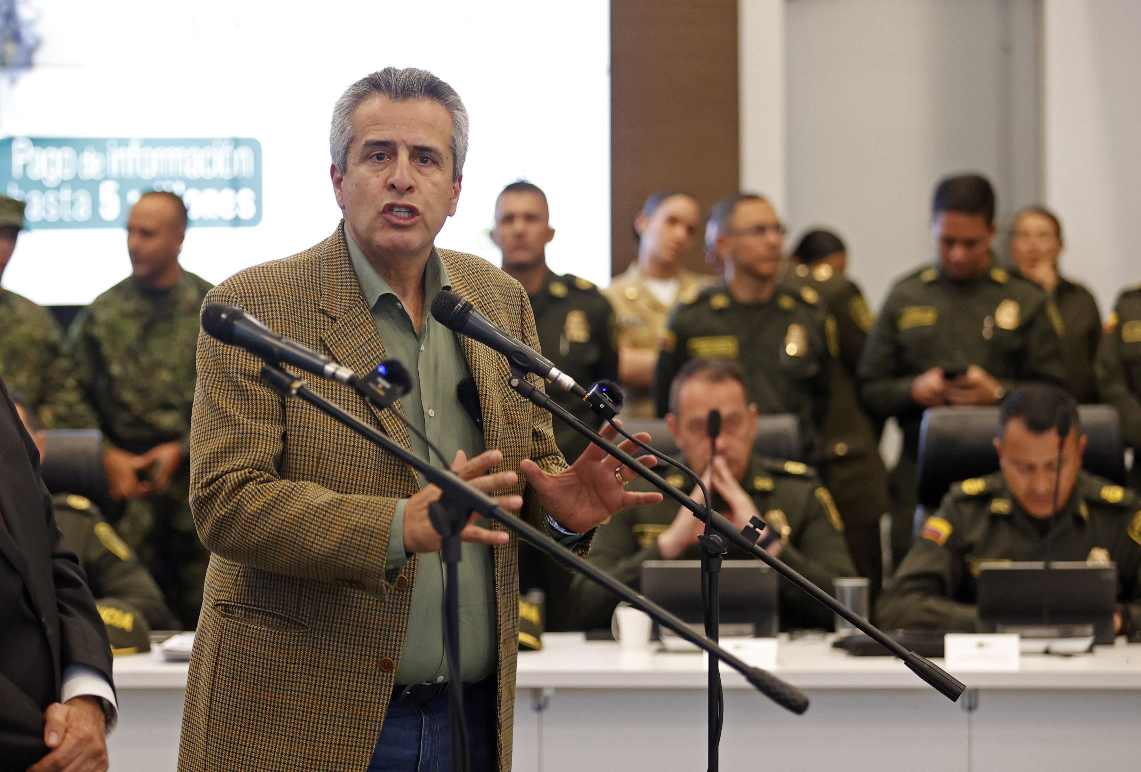 Corte Suprema llamó a declarar a ministro Velasco y otros funcionarios del gobierno