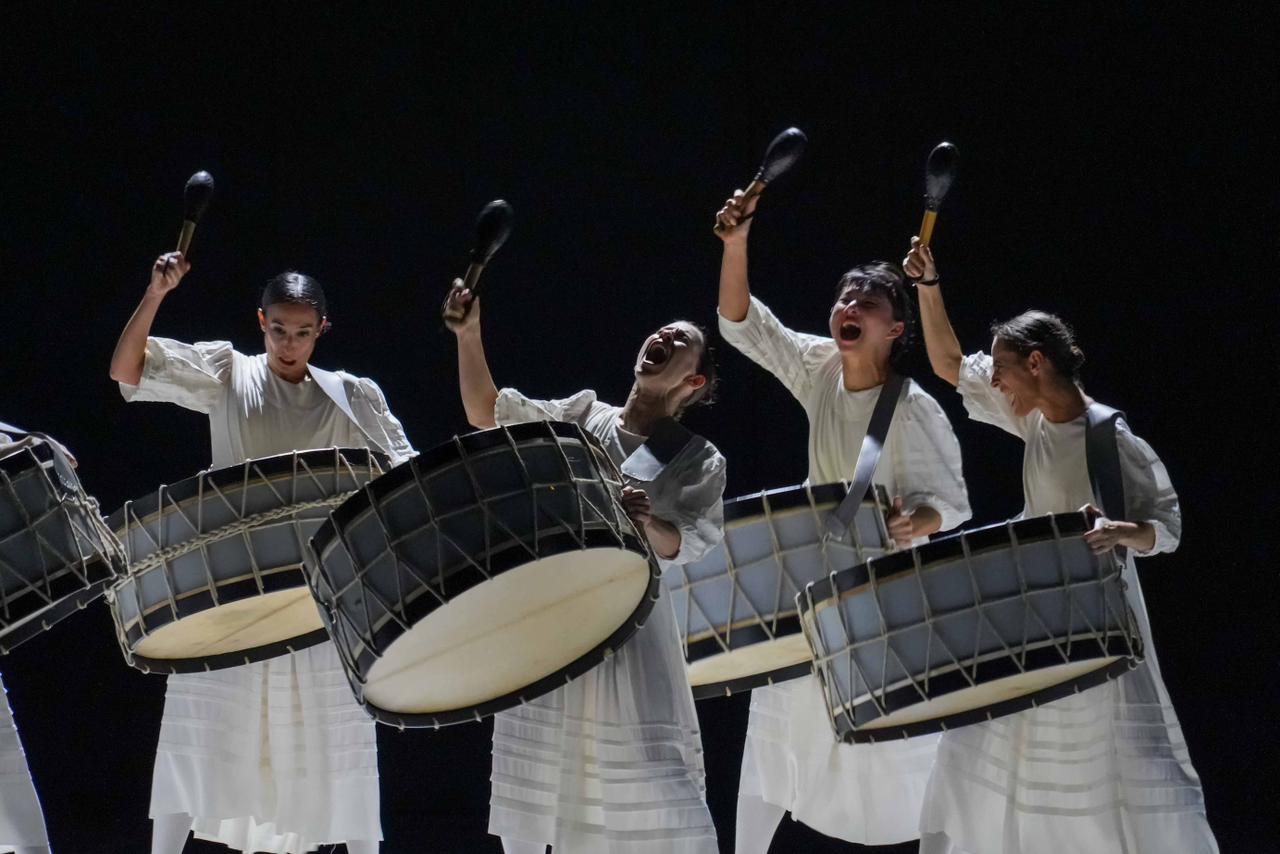 "Sonoma" y otras obras parte del Foco Catalán de la Bienal Internacional de Danza de Cali fueron posibles por el apoyo del Institut Ramon LLull.