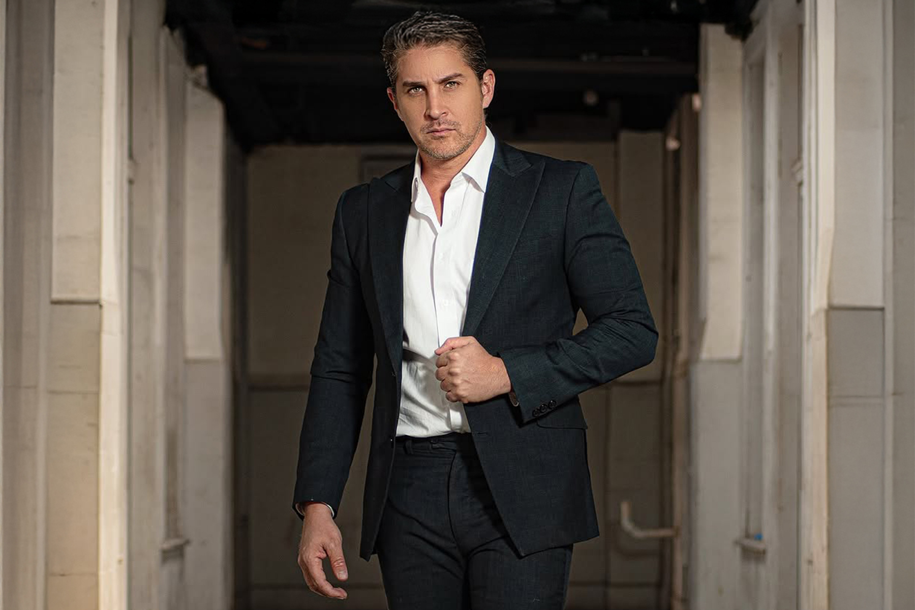 Actor mexicano admite adicción al alcohol y anuncia su retiro: “me rindo”
