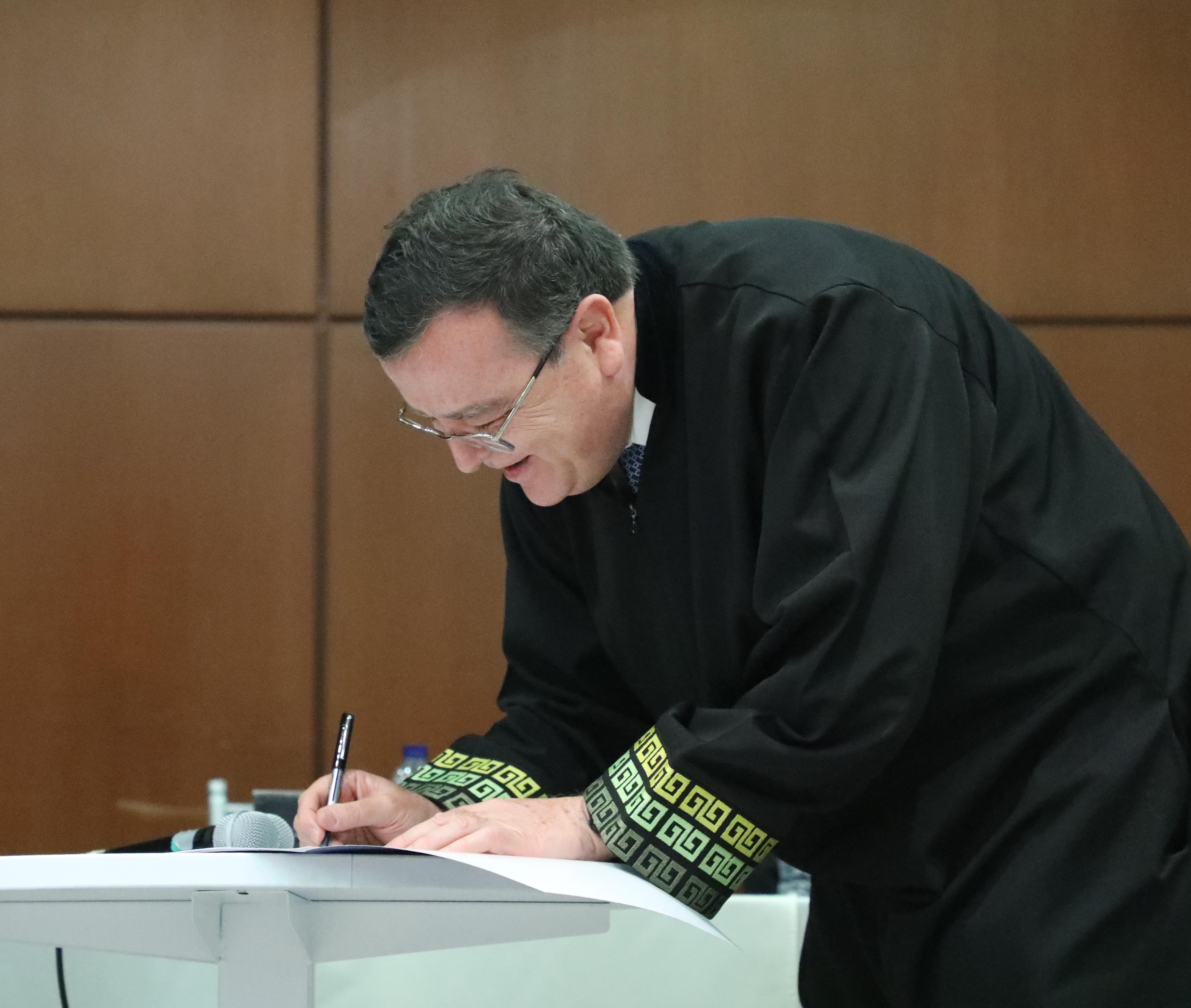 El magistrado Alejandro Ramelli se posesiona como nuevo presidente de la JEP