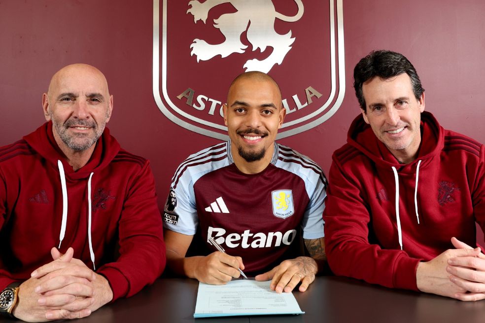 El delantero que contrató Aston Villa para hacerle competencia a Jhon Jáder Durán