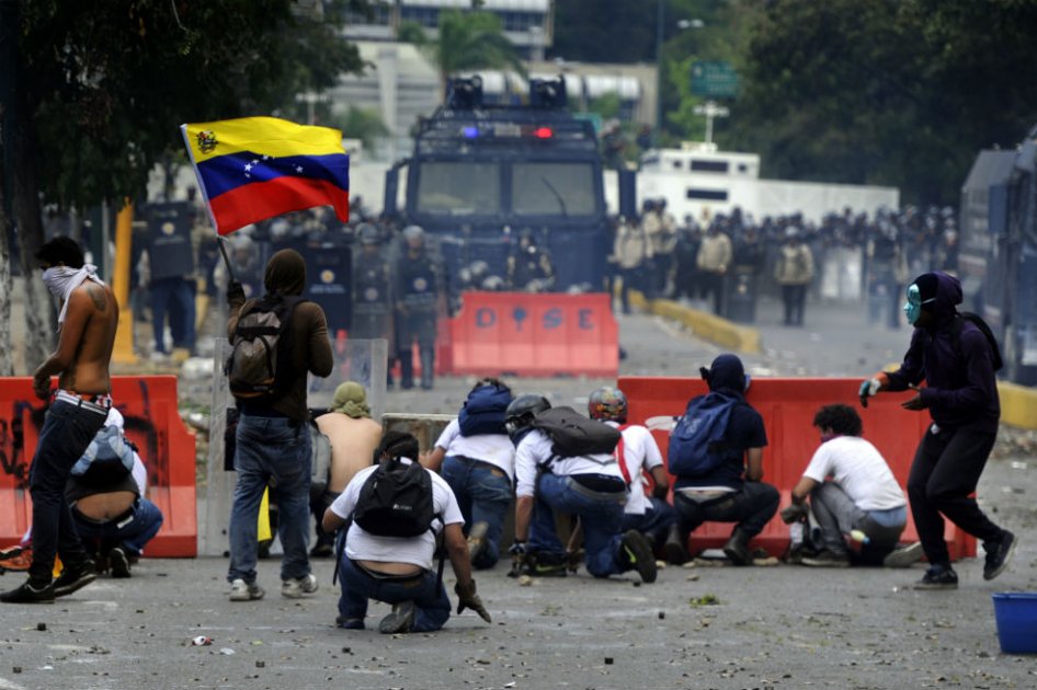 Un mes de protestas deja 28 muertos en Venezuela