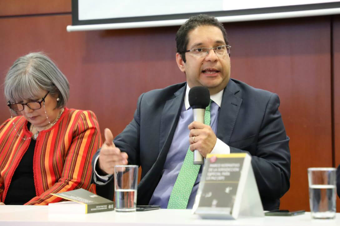 Magistrado Raúl Eduardo Sánchez Sánchez, autor de libro. / Cortesía JEP