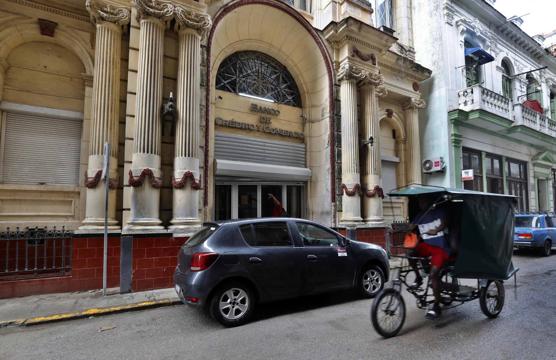 Cuba bloquea la repatriación de divisas de empresas extranjeras en la isla