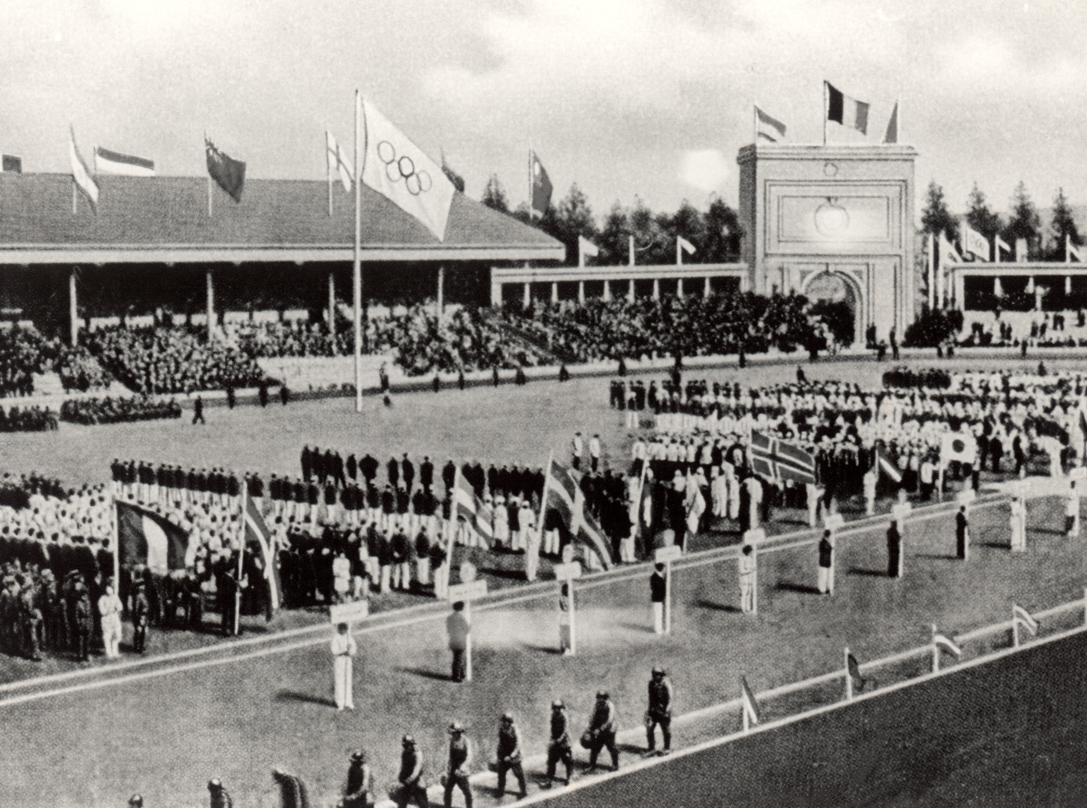 Vista general de las ceremonias de apertura de los VII Juegos Olímpicos el 20 de abril de 1920 en Amberes, Bélgica.