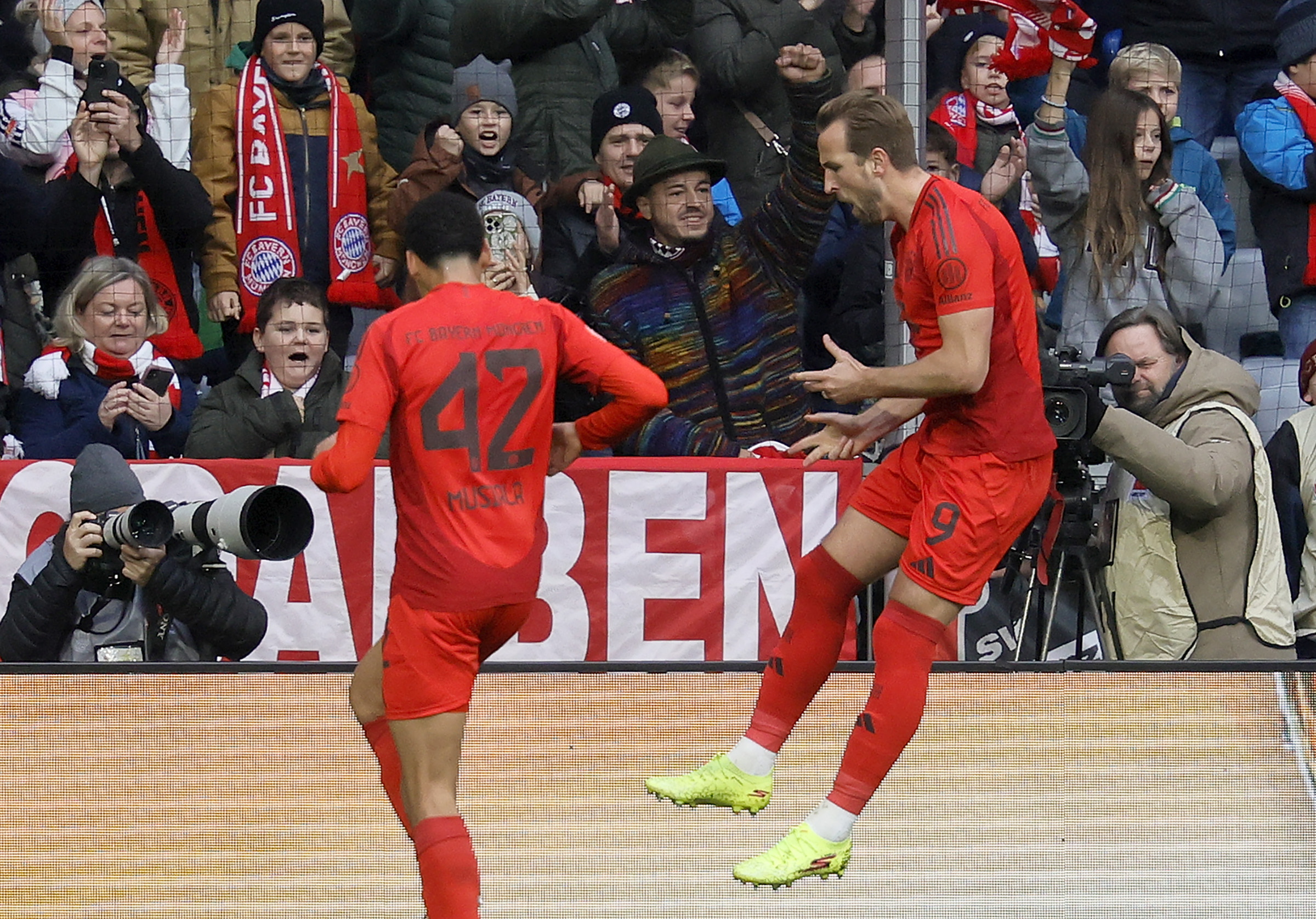 Bayern Múnich goleó en la Bundesliga: vea el doblete de Harry Kane