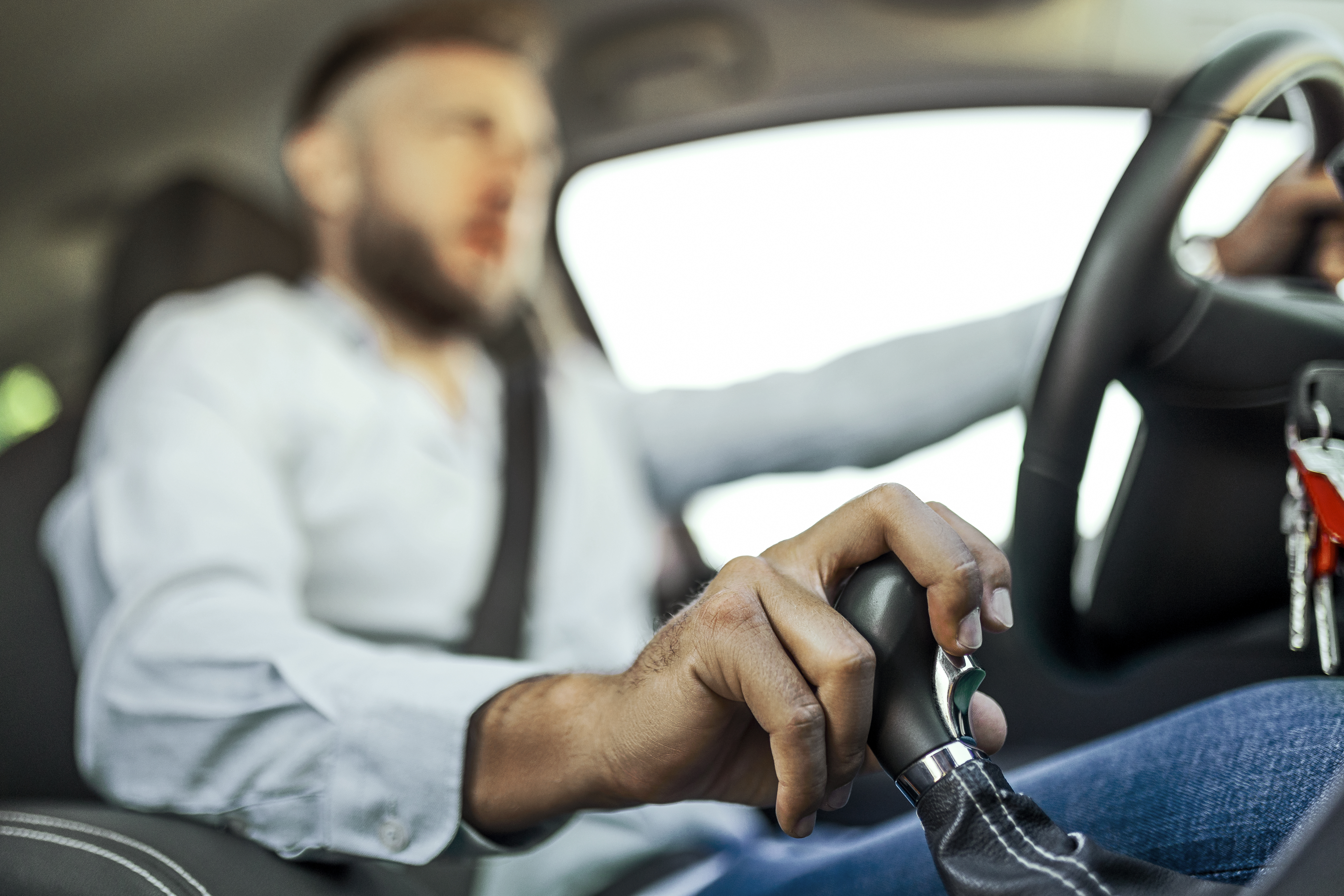 Diferencias entre una caja secuencial y caja CVT en carros: ventajas, problemas y consejos