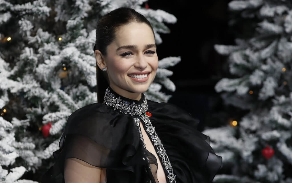 Emilia Clarke dice que productores la presionan para que se desnude
