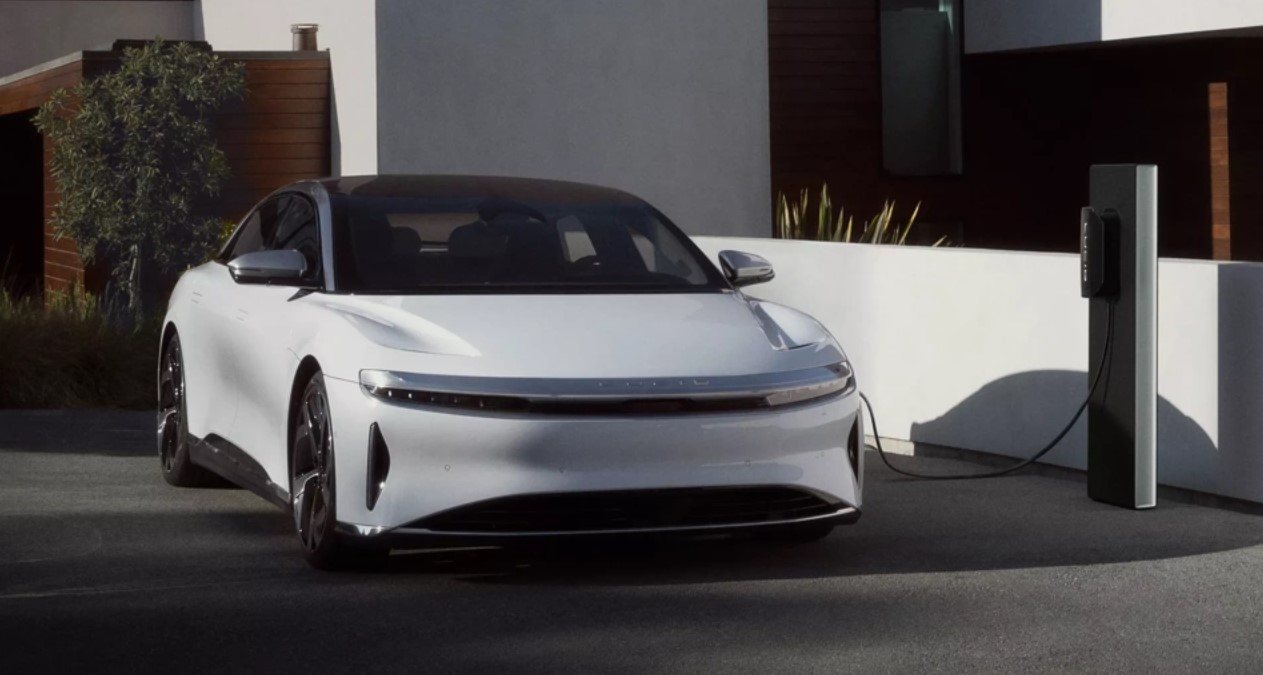 Lucid Air Pure 2025