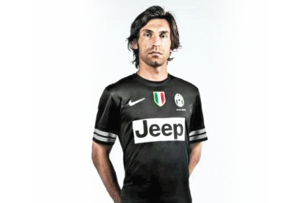 Andrea Pirlo, 22 años dando clases de fútbol puro
