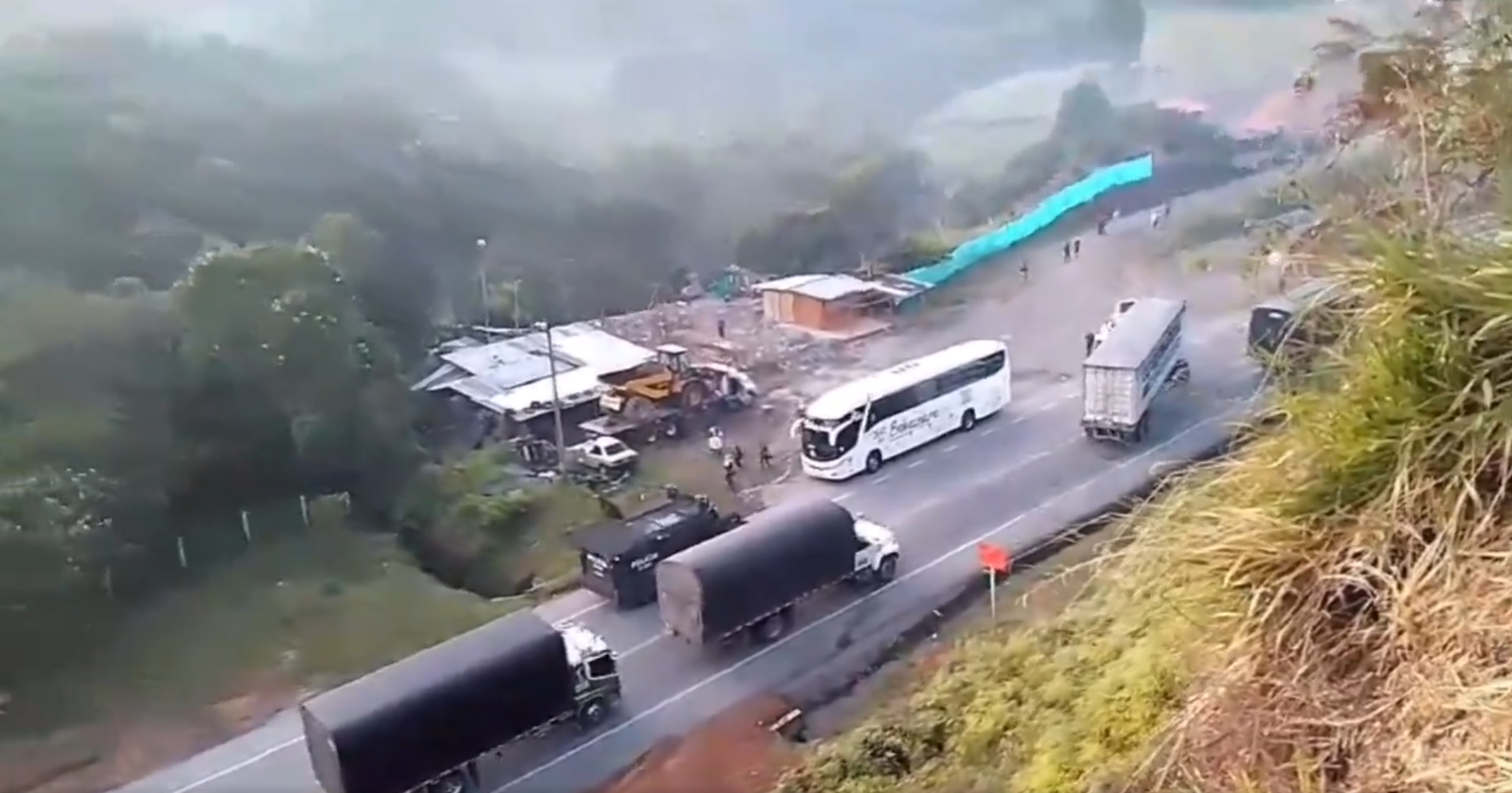 Con antidisturbios reabrieron tramo de vía Panamericana bloqueada por indígenas