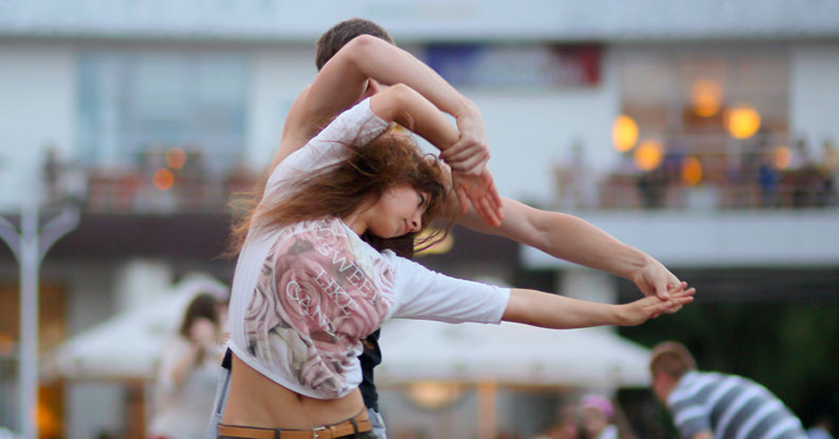 Seis beneficios de bailar