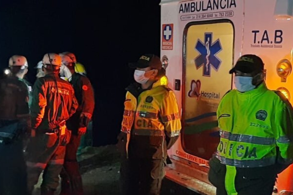 Rescatan a minero que sobrevivió seis días sepultado en una mina de Boyacá