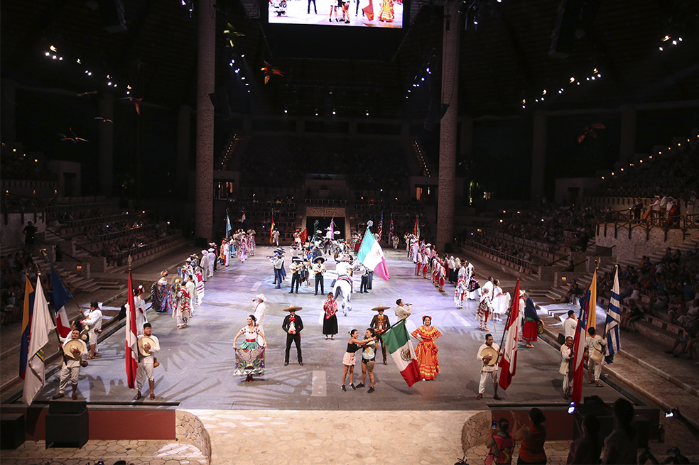 A93O4184 Show Mexico espectacular Xcaret