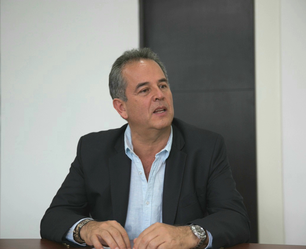 Ordenan arresto por tres días contra el gerente de Aguas de Bogotá