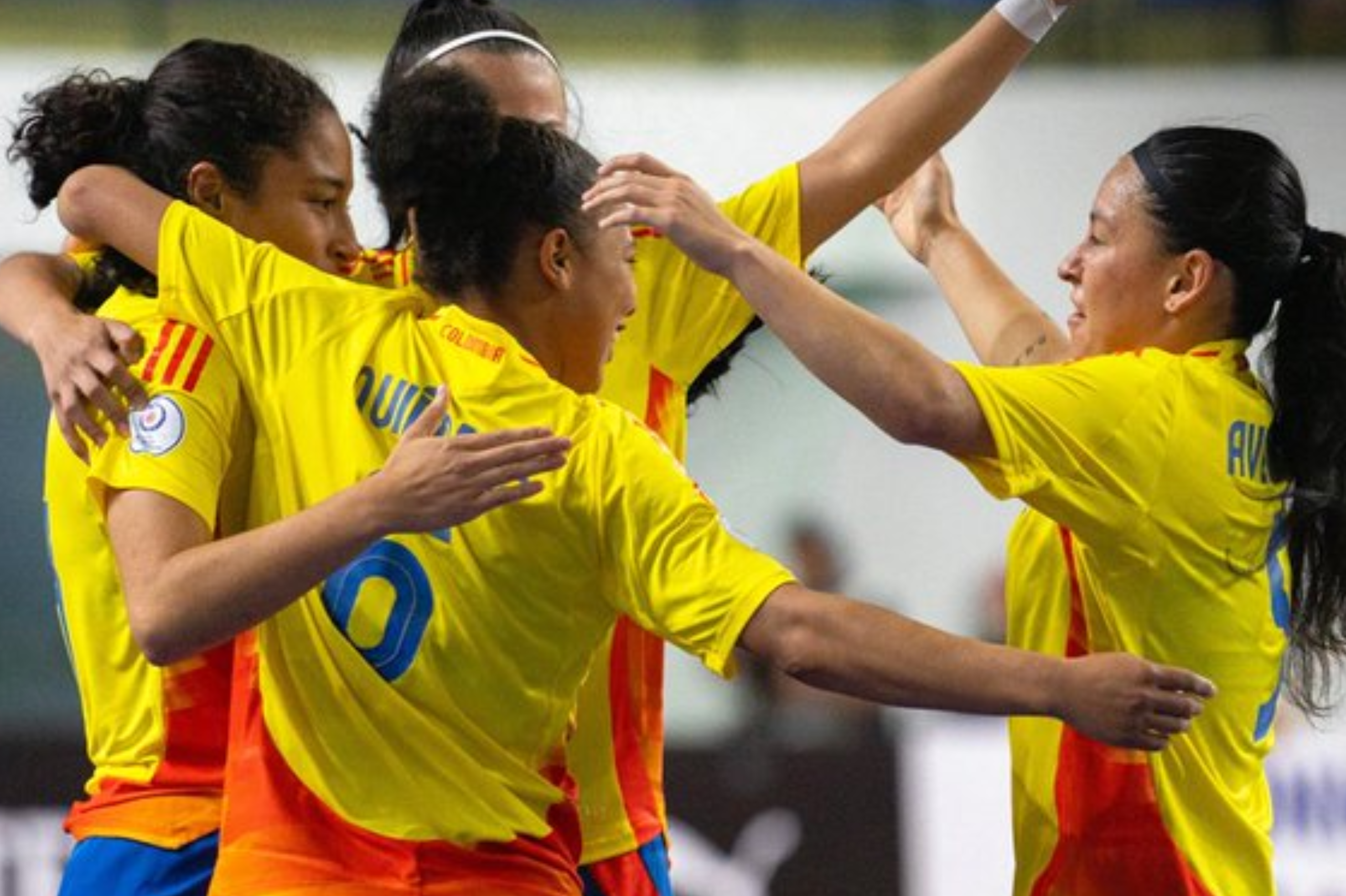 La selección sub-20 de futsal celebra su segunda victoria.