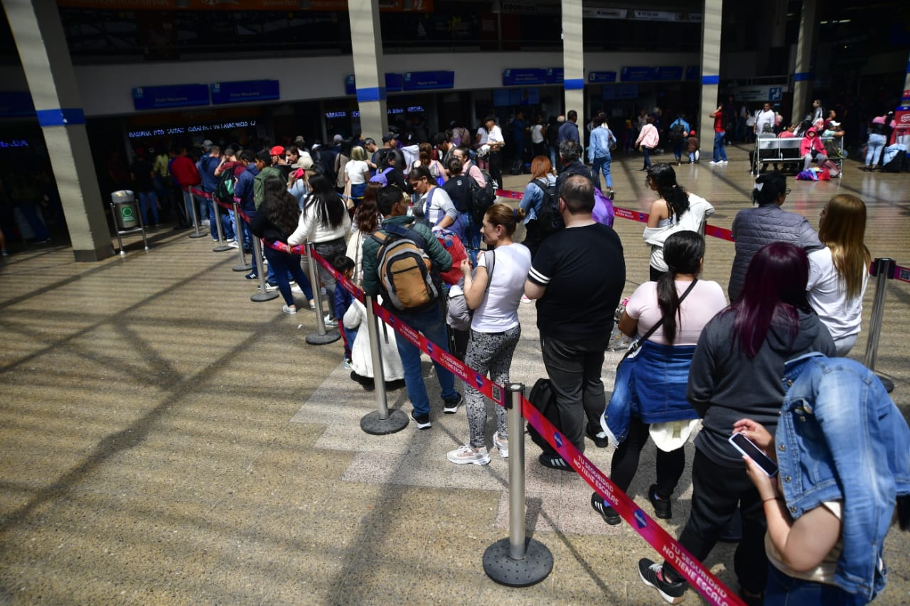 Y los destinos principales elegidos por los viajeros durante fin de año, son: Sogamoso, Girardot, Cali, Cúcuta, Ibagué, Bucaramanga, Villavicencio, Medellín, Neiva y Fusagasugá.